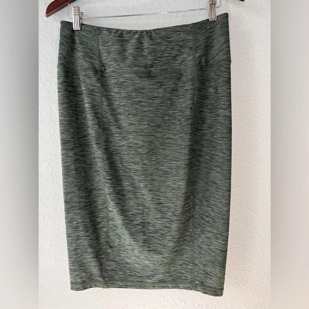 PRANA NWNT Vertex  Skirt on Forest Free Color Size S.